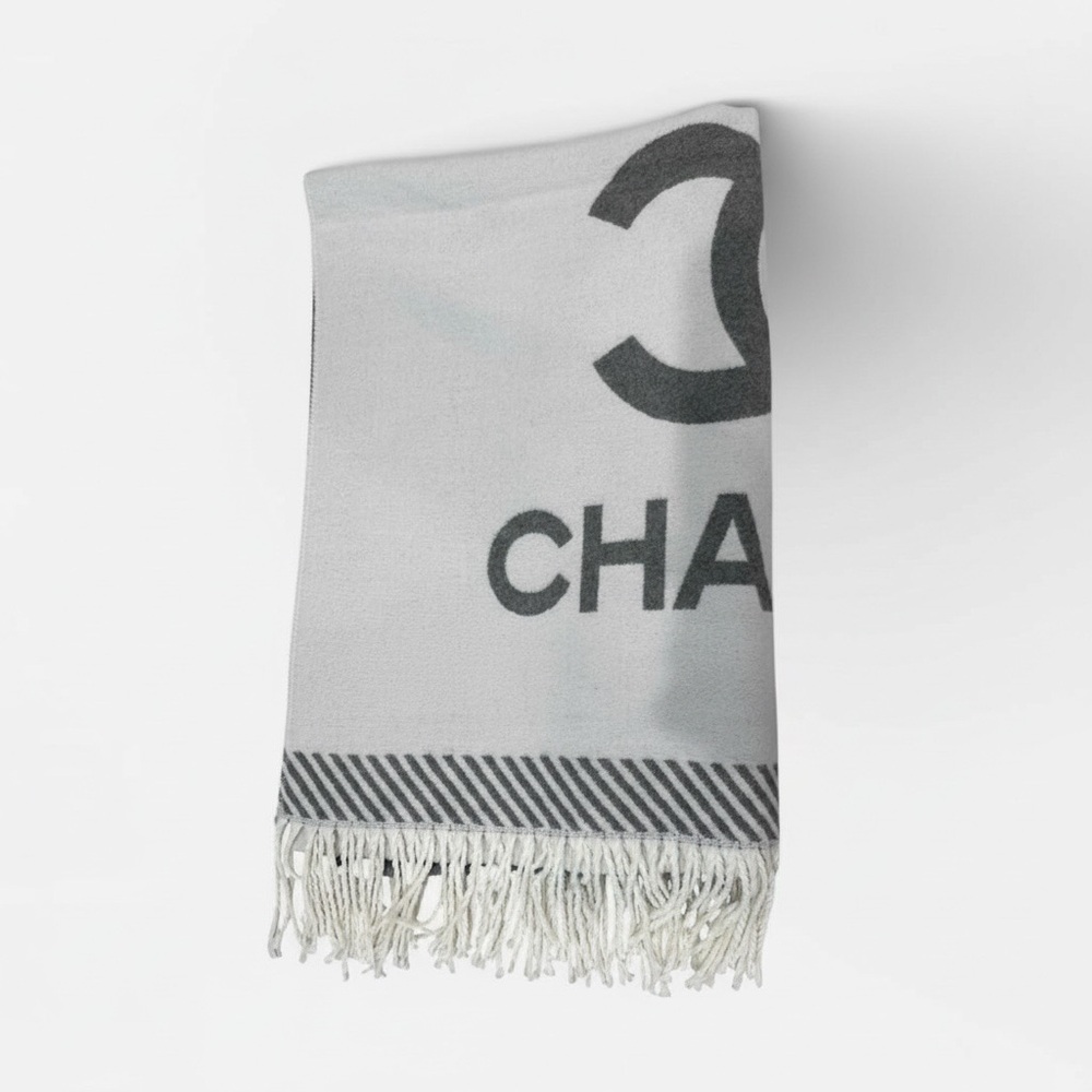Chic Gray and White Branded Cashmere Shawl/Scarf - Picture 3 of 4